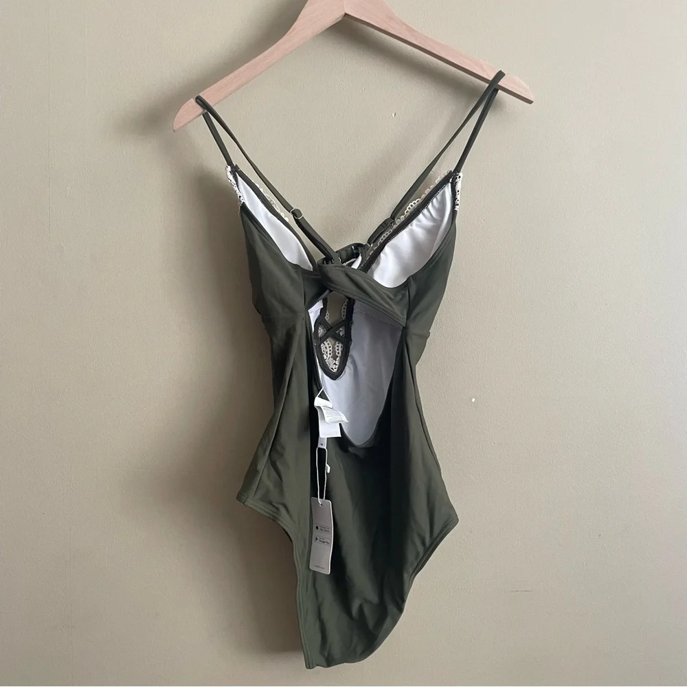 CUPSHE plunging v-neck lace trimmed one-piece swimsuit